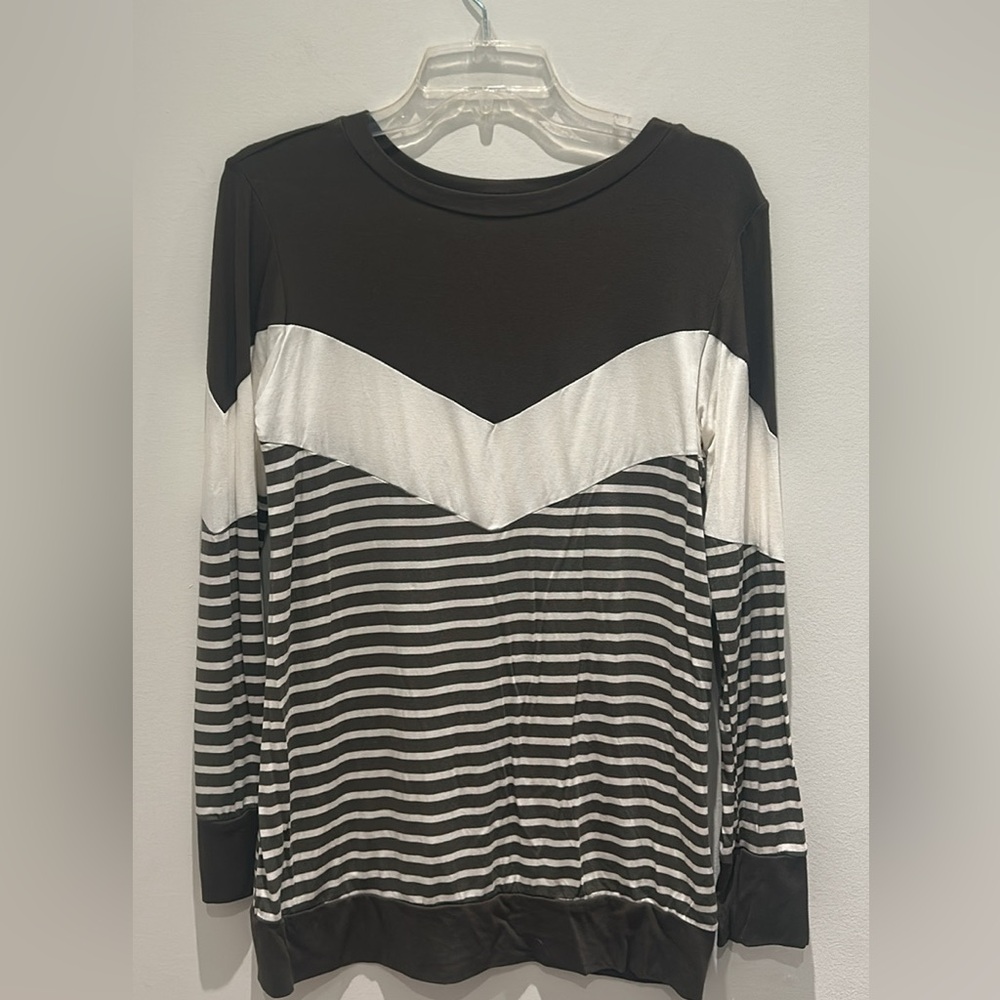 Magic Fit Olive Green and White Chevron Striped Long Sleeve Top